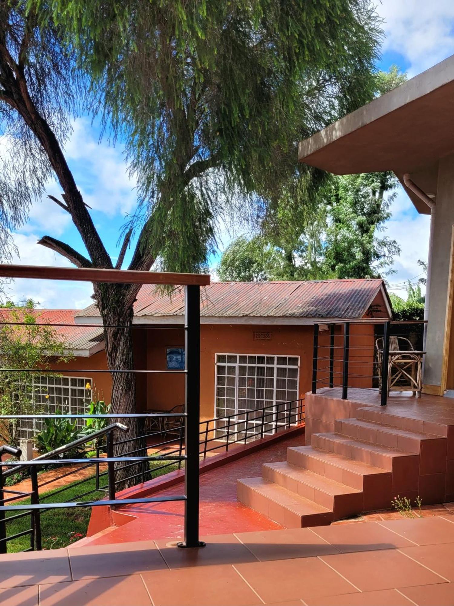 Babylon Lodge Marangu المظهر الخارجي الصورة